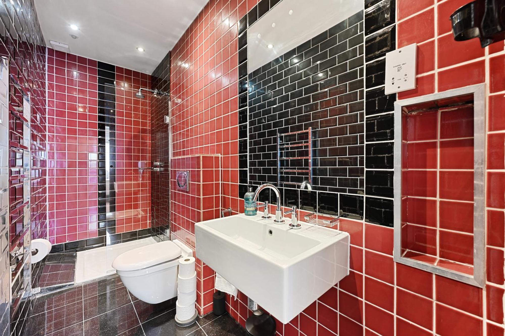 Beautiful 2 King Size Beds 2 Bath- Sleeps 5 In Earls Court Lejlighed London Eksteriør billede