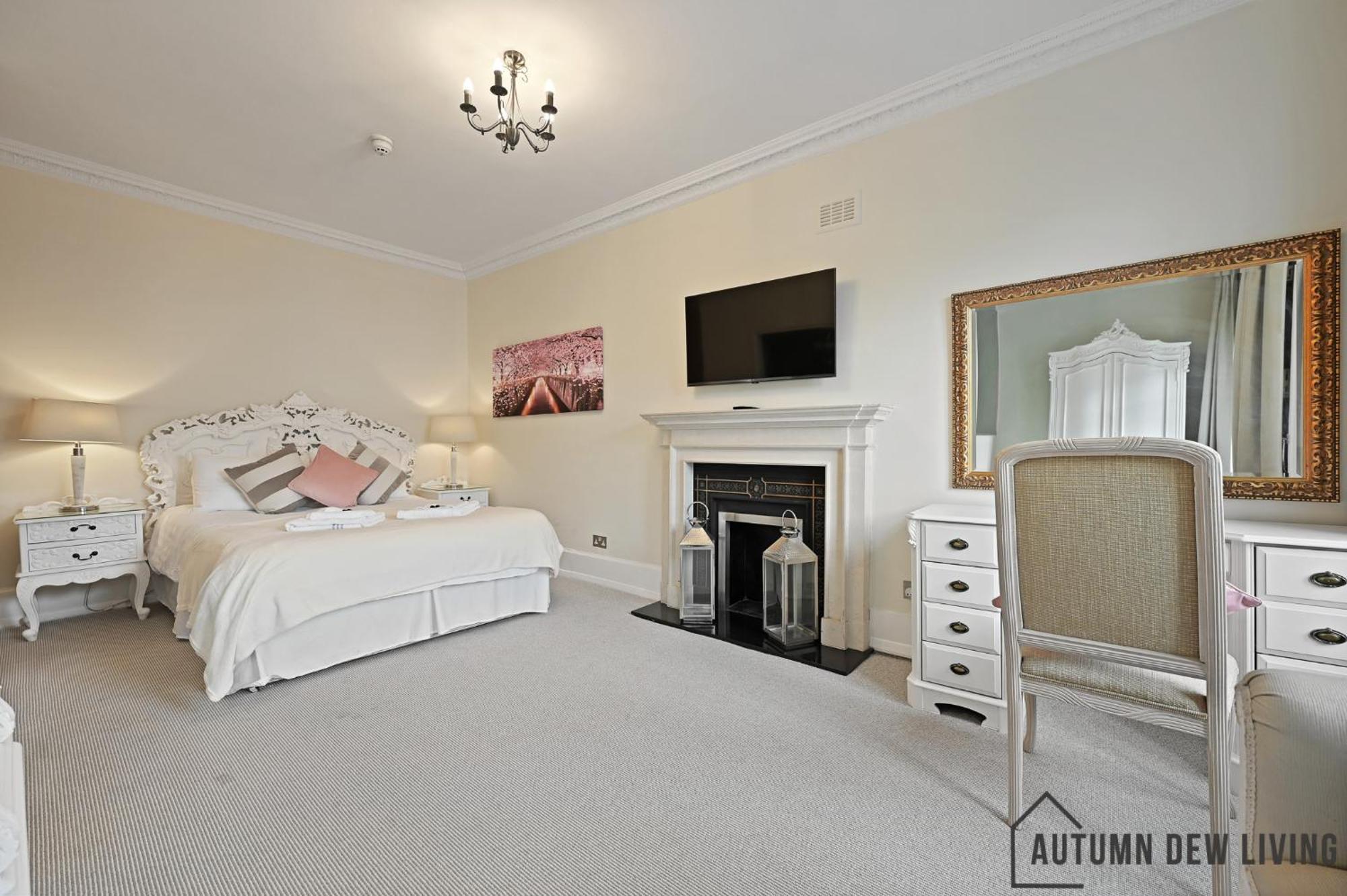Beautiful 2 King Size Beds 2 Bath- Sleeps 5 In Earls Court Lejlighed London Eksteriør billede