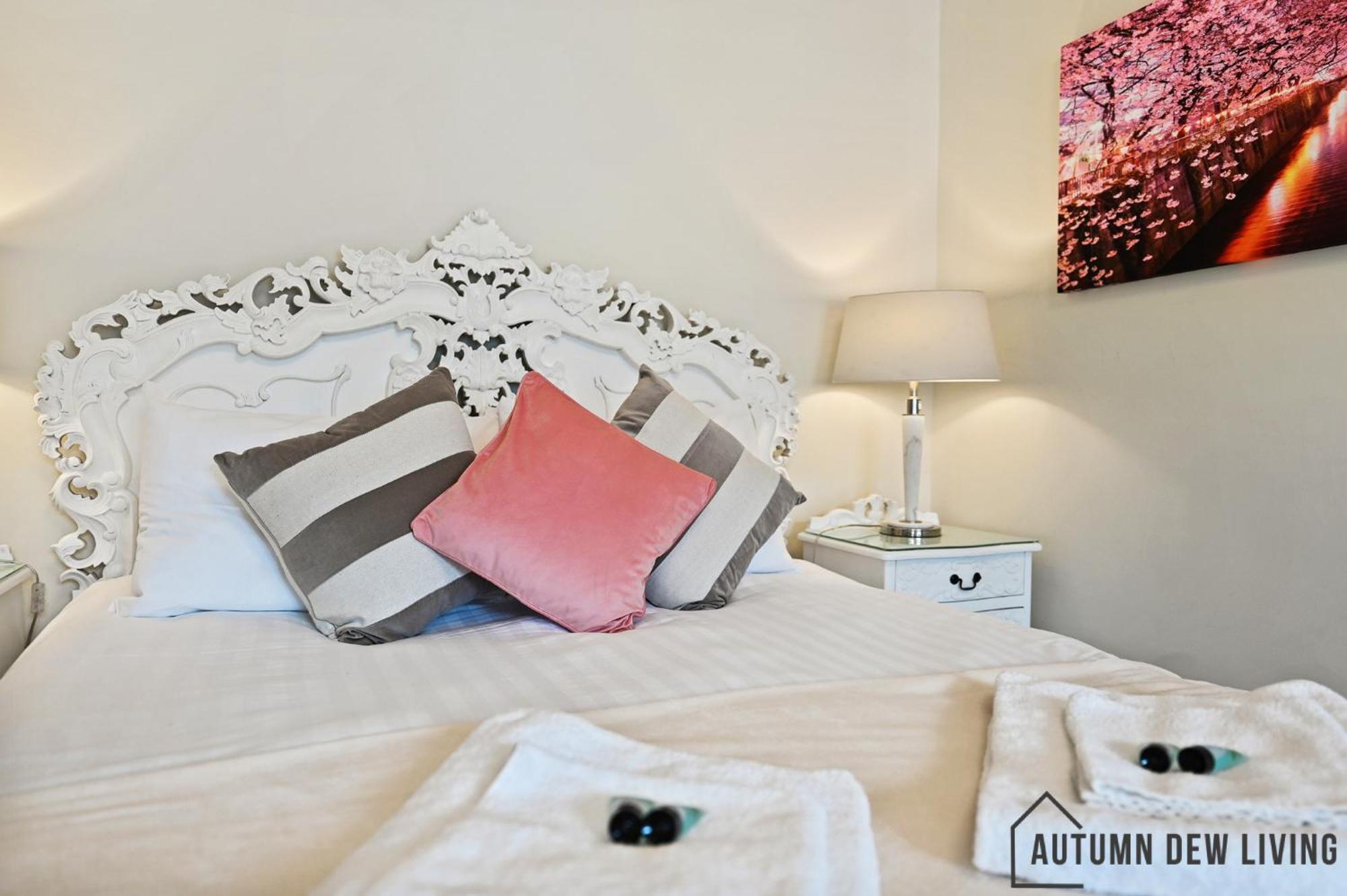 Beautiful 2 King Size Beds 2 Bath- Sleeps 5 In Earls Court Lejlighed London Eksteriør billede
