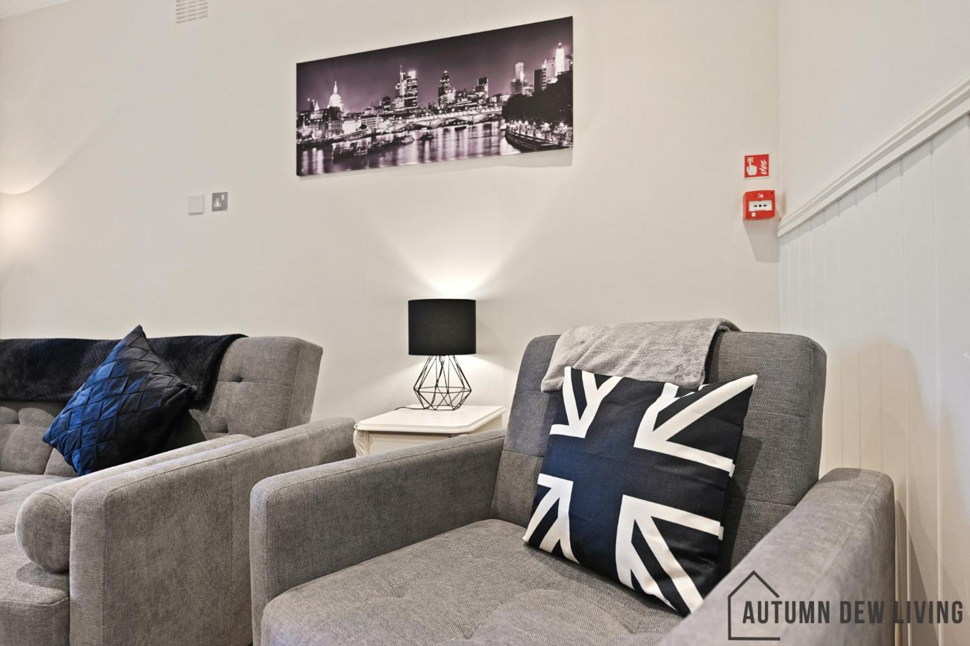 Beautiful 2 King Size Beds 2 Bath- Sleeps 5 In Earls Court Lejlighed London Eksteriør billede