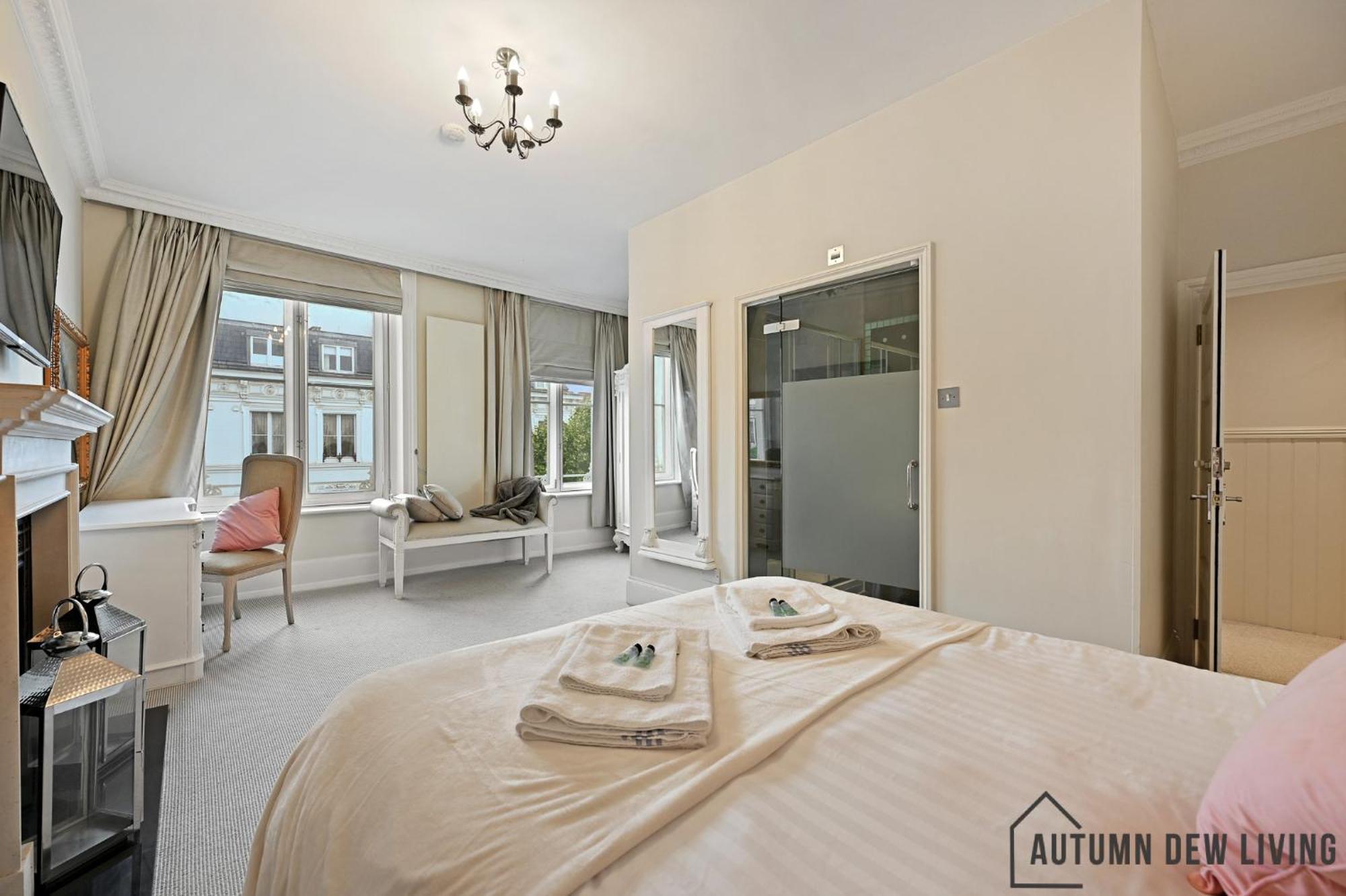 Beautiful 2 King Size Beds 2 Bath- Sleeps 5 In Earls Court Lejlighed London Eksteriør billede